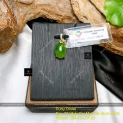 Mặt dây chuyền Oval ngọc bích xanh lá, vàng 18k - Ảnh 3