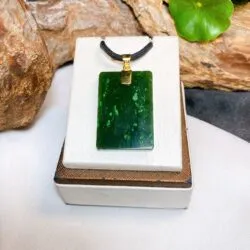 Mặt dây vô sự bài Ngọc bích xanh lý đậm - Ảnh 2