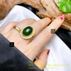 Nhẫn ngọc bích Canada xanh lý đậm, vàng 18k