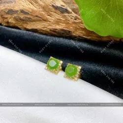 Khuyên tai Ngọc Bích xanh lá mài giác, vàng 18k (đít đẩy) Khuyên tai Ngọc Bích xanh lá mài giác, vàng 18k (đít đẩy)