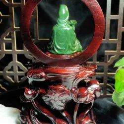 Phật Quán Thế Âm Bồ Tát tự tại ngọc bích Canada chạm tay tinh xảo, KT 25x15x10cm (bao gồm cả đế gỗ)