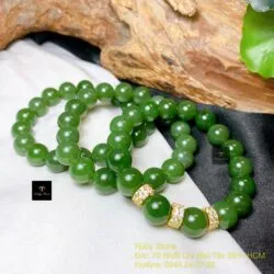 Vòng chuỗi ngọc bích Canada 10 ly xanh lá mix charm vàng 18k - Ảnh 3