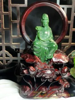 Phật Quán Thế Âm Bồ Tát tự tại ngọc bích Canada chạm tay tinh xảo, KT 25x15x10cm (bao gồm cả đế gỗ) - Ảnh 5