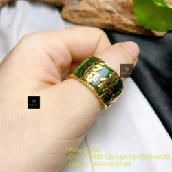 Nhẫn càn long Ngọc bích, khắc Phúc - Lộc - Thọ, vàng 18k Nhẫn càn long Ngọc bích, khắc Phúc - Lộc - Thọ, vàng 18k
