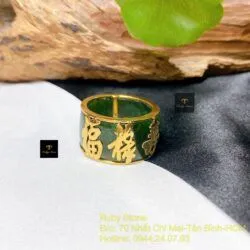 Nhẫn càn long Ngọc bích, khắc Phúc - Lộc - Thọ, vàng 18k Nhẫn càn long Ngọc bích, khắc Phúc - Lộc - Thọ, vàng 18k