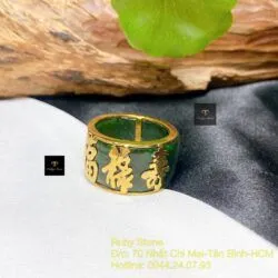 Nhẫn càn long Ngọc bích, khắc Phúc - Lộc - Thọ, vàng 18k Nhẫn càn long Ngọc bích, khắc Phúc - Lộc - Thọ, vàng 18k