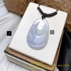 Phật Quán Thế Âm Bồ Tát ngọc Cẩm thạch Myanmar, phớt tím và xanh lơ, KT 39mm - Ảnh 3