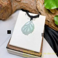 Mặt dây chiếc lá ngọc cẩm thạch Myanmar, KT 30mm - Hình ảnh 3