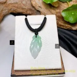 Mặt dây chiếc lá ngọc cẩm thạch Myanmar, KT 29mm - Hình ảnh 3