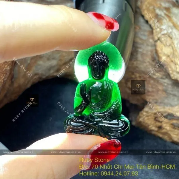 Ngọc gà xương đen là gì? Nó có đáng được sưu tầm hay không?