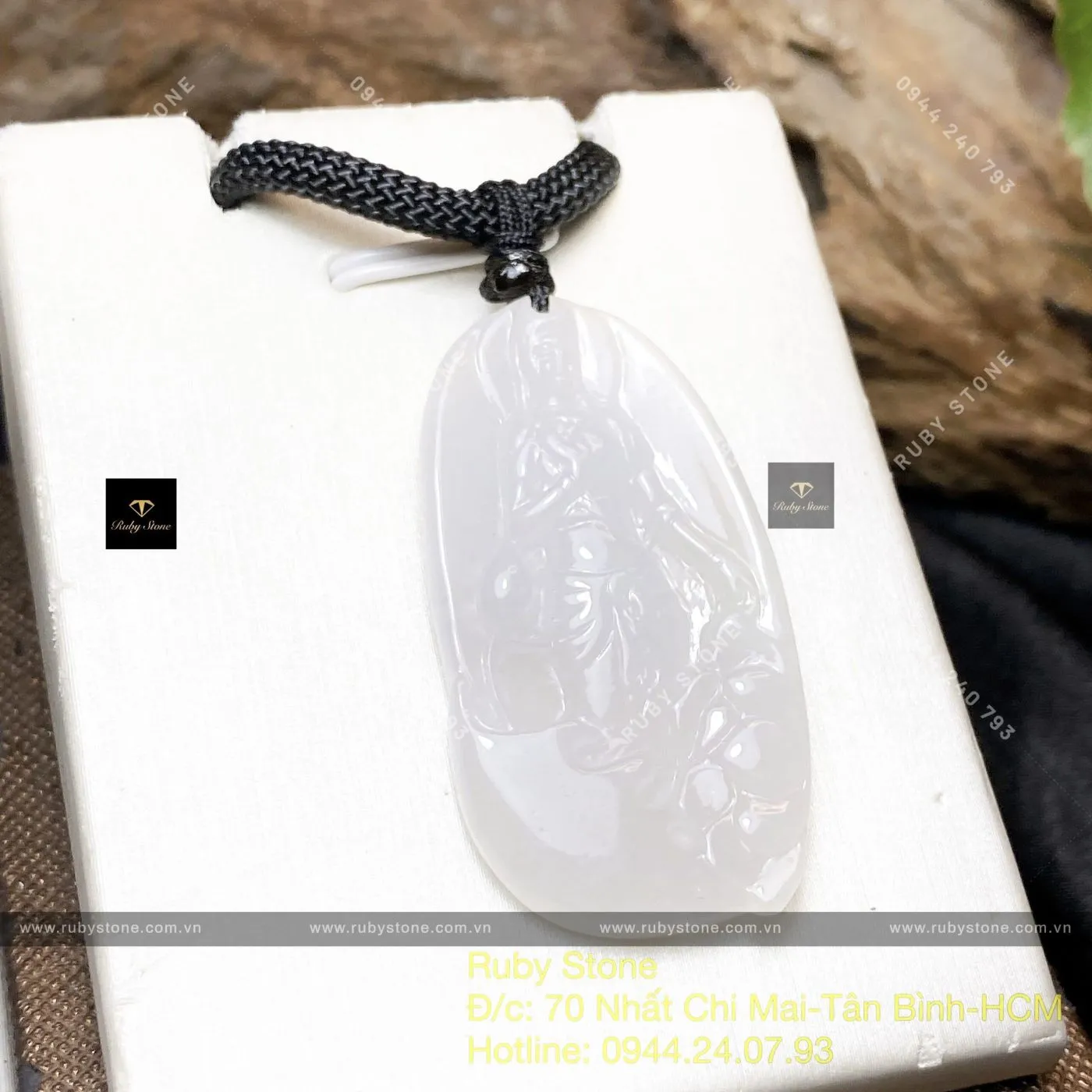 Phật Quán Thế Âm Bồ Tát Băng Ngọc Myanmar, KT 42mm Phật Quán Thế Âm Bồ Tát Băng Ngọc Myanmar, KT 42mm - Ảnh 3