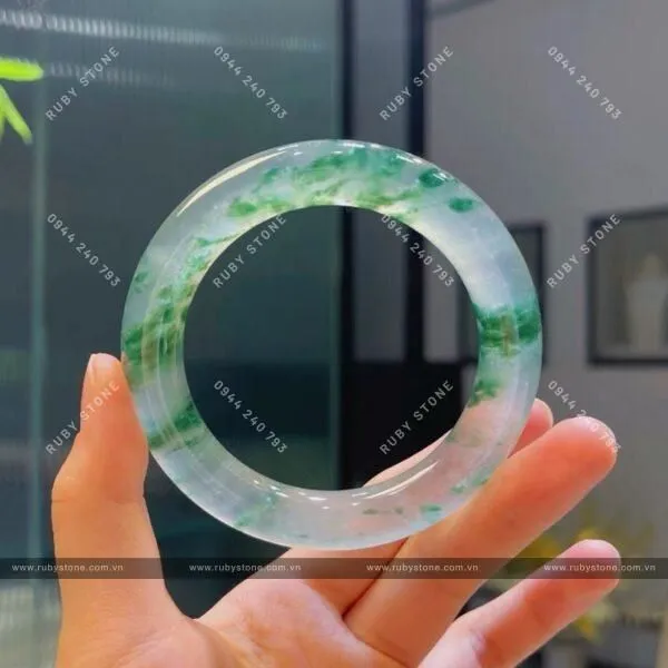 Phỉ Thuý Hoa Nổi (Hoa bay) là gì? Cách nhận biết phỉ thuý hoa bay và albite