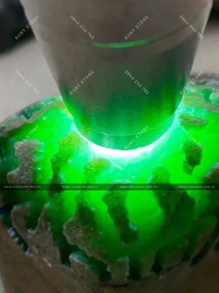 Quá trình hình thành của Jadeite, tại sao nó lại là loại Ngọc quý có giá trị
