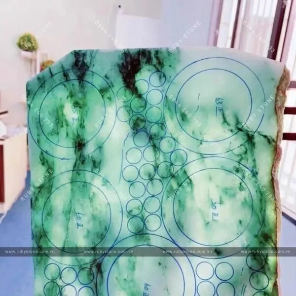 Phỉ Thuý Hoa Nổi (Hoa bay) là gì? Cách nhận biết phỉ thuý hoa bay và albite