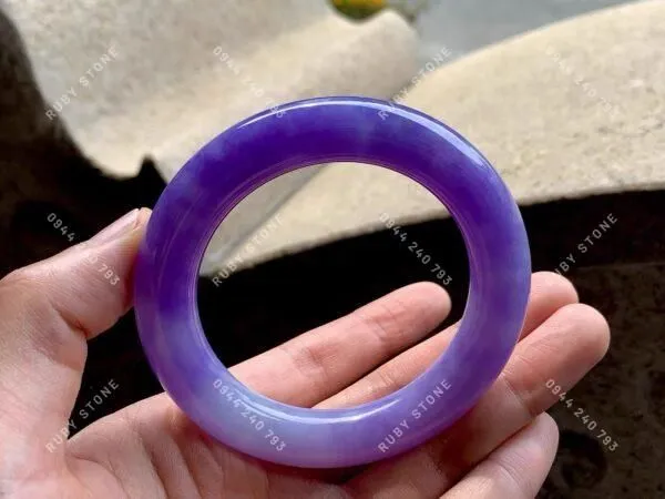 Violet Jadeite (Phỉ thuý tử la lan) và những điều bạn cần biết