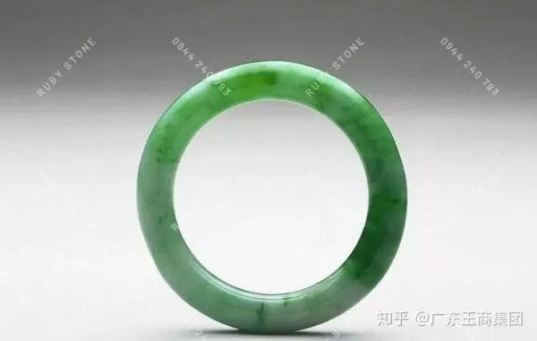 Không phải loại nào được gọi là "Ngọc" cũng đều là Jadeite! Một số điểm khác biệt mà bạn cần phải biết
