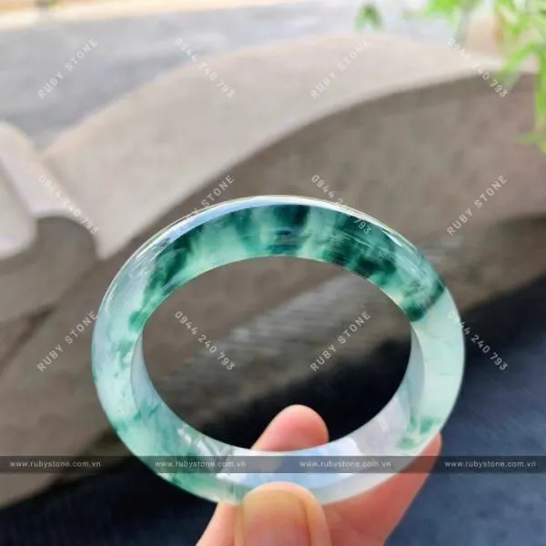 Phỉ Thuý Hoa Nổi (Hoa bay) là gì? Cách nhận biết phỉ thuý hoa bay và albite
