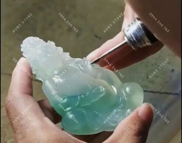 Quá trình lựa chọn và chế tác Ngọc thông thường