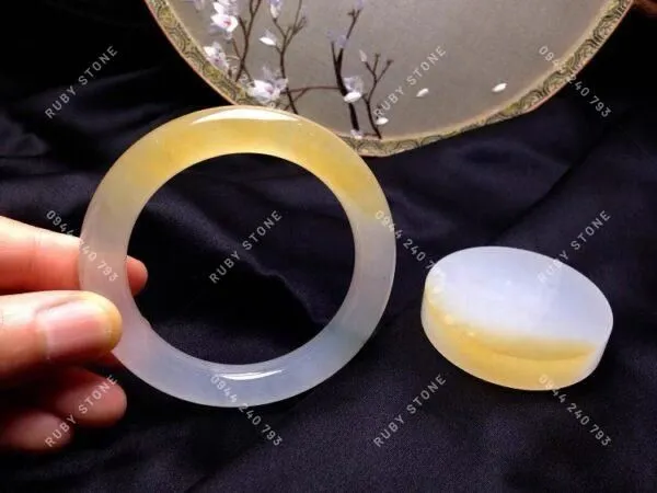 Hoàng Phỉ và những điều bạn cần biết!
