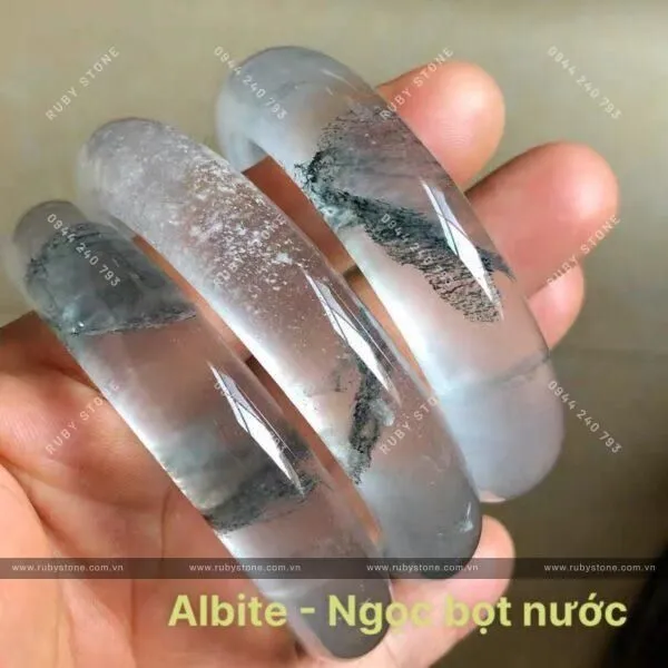 Phỉ Thuý Hoa Nổi (Hoa bay) là gì? Cách nhận biết phỉ thuý hoa bay và albite