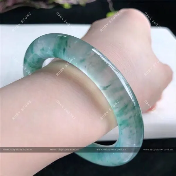 Phỉ Thuý Hoa Nổi (Hoa bay) là gì? Cách nhận biết phỉ thuý hoa bay và albite