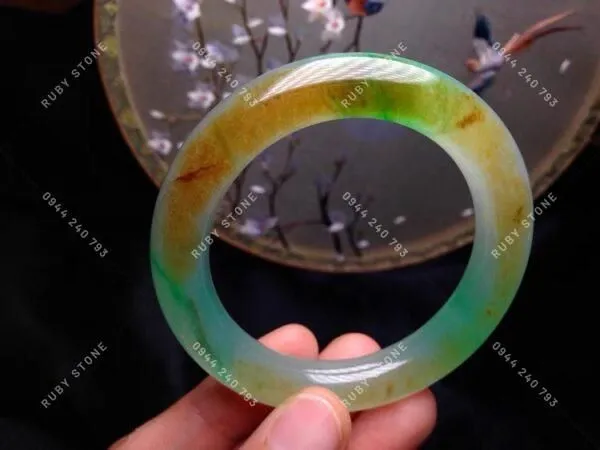 Ngọc Phỉ Thuý Xanh - Vàng và những điều bạn chưa biết