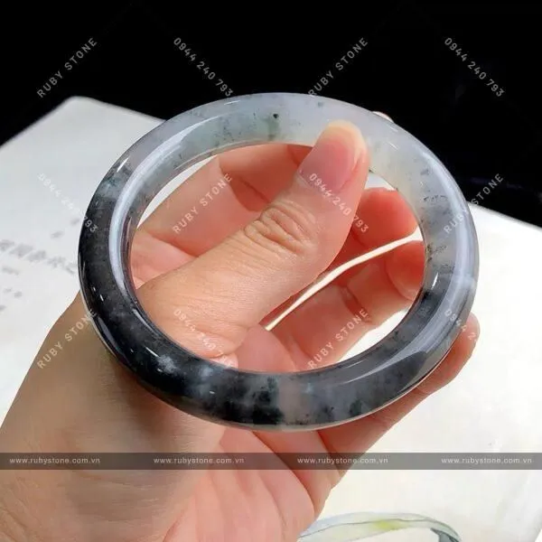 Ngọc gà xương đen là gì? Nó có đáng được sưu tầm hay không?
