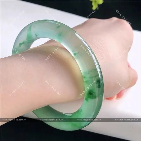 Phỉ Thuý Hoa Nổi (Hoa bay) là gì? Cách nhận biết phỉ thuý hoa bay và albite