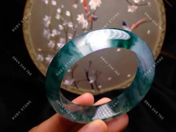 Phỉ Thuý Hoa Nổi (Hoa bay) là gì? Cách nhận biết phỉ thuý hoa bay và albite