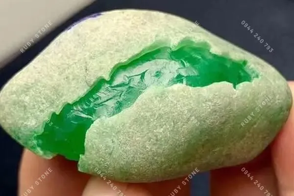 Quá trình hình thành của Jadeite, tại sao nó lại là loại Ngọc quý có giá trị
