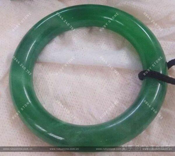 Không phải loại nào được gọi là "Ngọc" cũng đều là Jadeite! Một số điểm khác biệt mà bạn cần phải biết