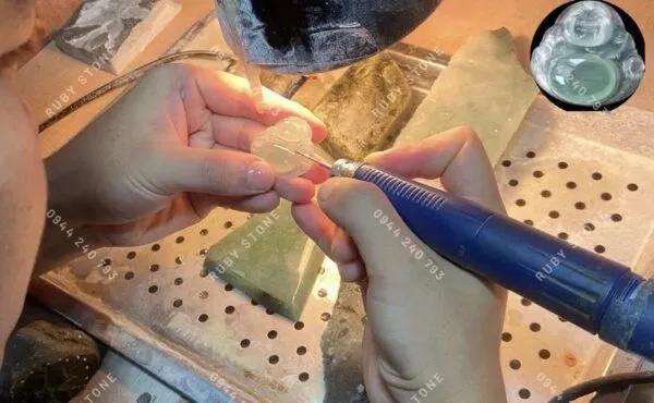 Quá trình lựa chọn và chế tác Ngọc thông thường