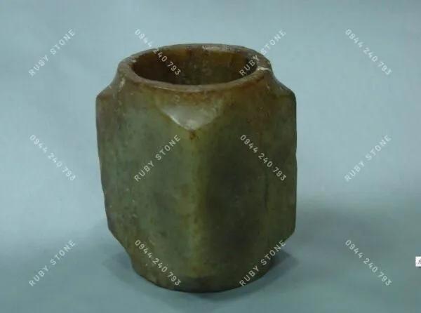Nguồn gốc của vòng tay Ngọc