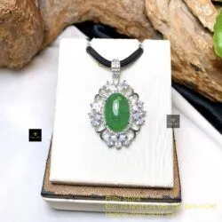 Mặt dây Phỉ thuý xanh lý táo Myanmar, vàng 18k