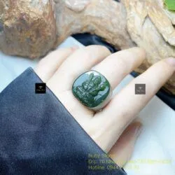 Nhẫn ngọc bích Canada - Phật bản mệnh (hàng gia công theo ni tay và tuổi) Nhẫn ngọc bích Canada - Phật bản mệnh (hàng gia công theo ni tay và tuổi)