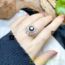 Nhẫn nữ Phỉ thuý mực dục mài giác 7,1 ly, vàng 18k