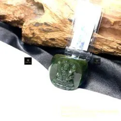 Nhẫn ngọc bích Canada - Phật bản mệnh (hàng gia công theo ni tay và tuổi) Nhẫn ngọc bích Canada - Phật bản mệnh (hàng gia công theo ni tay và tuổi)