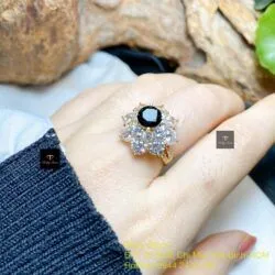 Nhẫn nữ Phỉ thuý mực dục mài giác 7,1 ly, vàng 18k - Hình ảnh 2