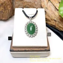 Mặt dây Phỉ thuý xanh lý táo Myanmar, vàng 18k - Hình ảnh 3