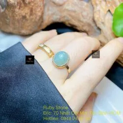 Nhẫn oval ngọc Cẩm thạch Myanmar phớt xanh, vàng 18k - Ảnh 2