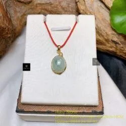 Mặt dây chuyền ngọc Cẩm thạch, vàng 18k