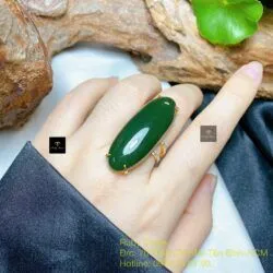 Nhẫn ngọc bích Canada xanh đậm, vàng 18k