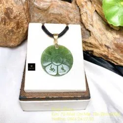 Mặt dây Lục Tự Đại Minh Chân Ngôn ngọc bích, móc vàng 18k - Ảnh 3
