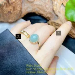 Nhẫn oval ngọc Cẩm thạch Myanmar phớt xanh, vàng 18k - Ảnh 5