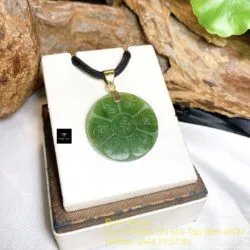 Mặt dây Lục Tự Đại Minh Chân Ngôn ngọc bích, móc vàng 18k - Ảnh 2