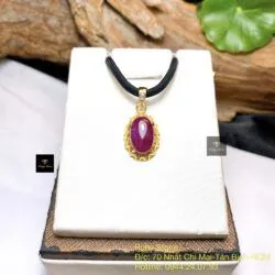 Mặt dây oval Ruby Nam Phi, vàng 18k