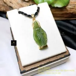 Đức mẹ Maria ngọc bích xanh lá, vàng 18k - Ảnh 4