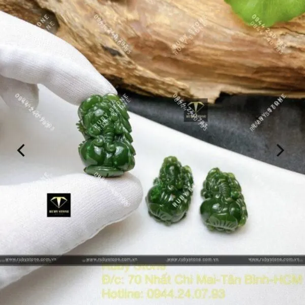 Gợi ý cho bạn cách tặng ngọc ý nghĩa cho từng người khác nhau.