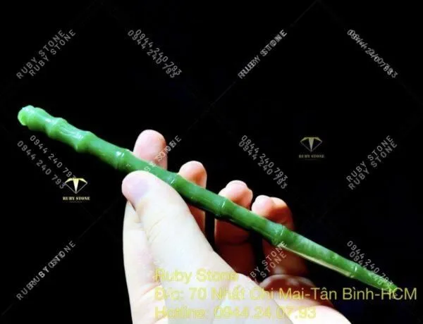Gợi ý cho bạn cách tặng ngọc ý nghĩa cho từng người khác nhau.