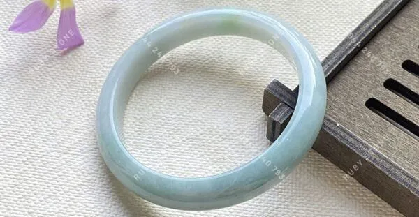 Loài ngọc già là gì? Cách nhận biết một miếng ngọc già bạn cần phải nắm nếu yêu ngọc!